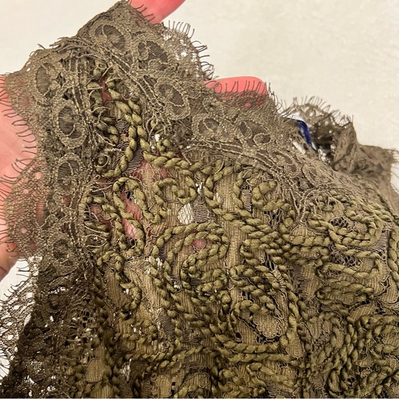 Stunning ZARA Olive Guipure Lace Top - Picture 4 of 7